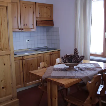 Apart-hotel Lo Scoiattolo La Magdeleine