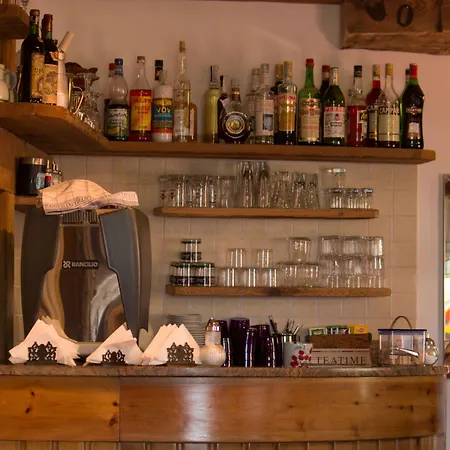 Apart-hotel Lo Scoiattolo 2*