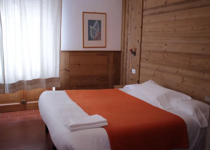 Aparthotel Lo Scoiattolo 2*