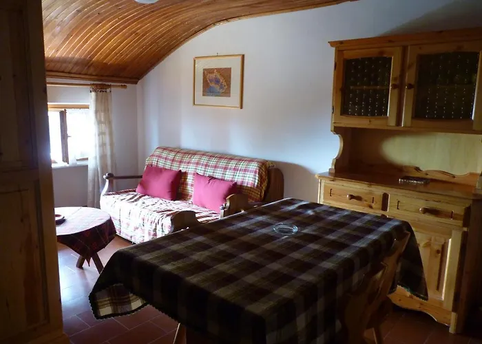 Aparthotel Lo Scoiattolo 2*