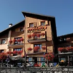 Appart hôtel Lo Scoiattolo 2*